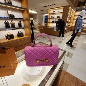 🌸 Pretty in Pink Versace 🌸💗